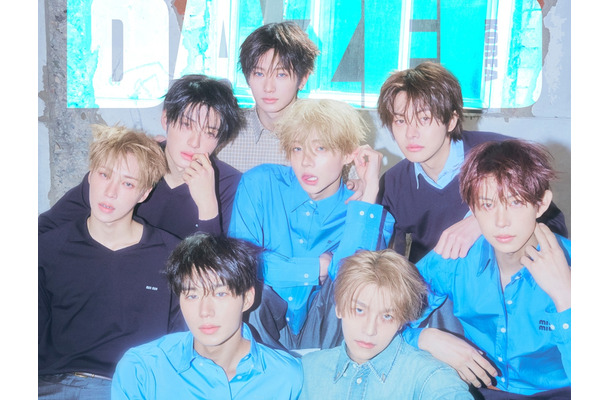 ALPHA DRIVE ONE、デビュー後初のファッション誌カバー　“超大型新人グループ”としての存在感【PHOTO】