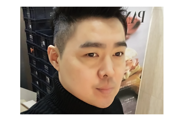 元俳優の韓国人気シェフが58歳で逝去。がん闘病の末に