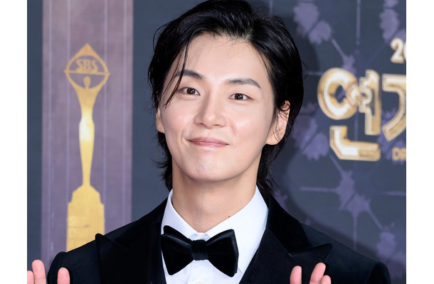 過去には“熱愛説”浮上も…韓国俳優、「共演者とこっそり付き合った？」　嘘発見器企画の質問にまさかの反応