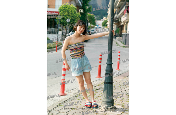 藤﨑ゆみあファースト写真集「FUJISAKI YUMIA」イベント限定生写真C