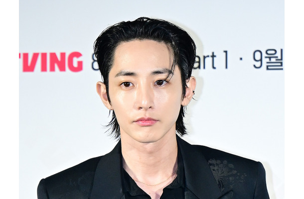 中国で“汗だく12時間ファンミ”説が流れたイ・スヒョク、酷使疑惑の真相を自ら語る