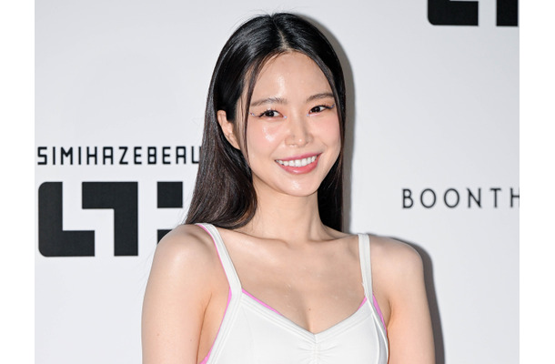 清純なお顔をして…ソン・ナウン、スポブラ姿で見せた意外なボリューム感！ギャップで魅了【PHOTO】