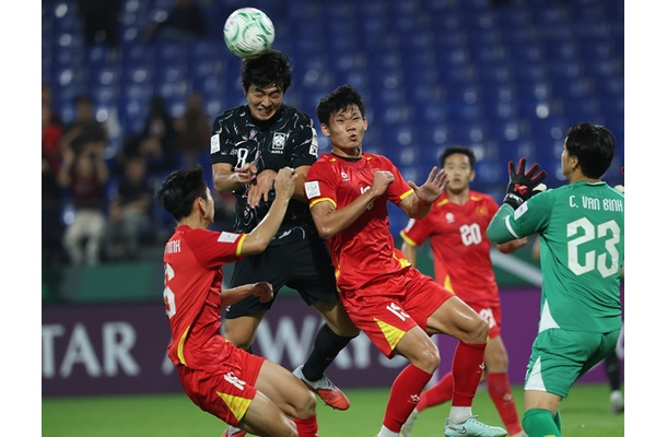 日本優勝の裏で…6本連続で右方向にしか飛ばない“愚策”　ベトナムに敗れた韓国GKの不可解PK戦術が炎上【U23アジア杯】