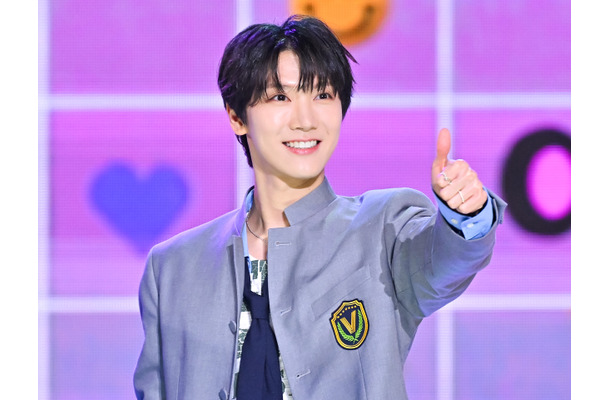 NCT・テン、4年連続でパリ・ファッションウィークに参加！余裕ある佇まいで会場を魅了