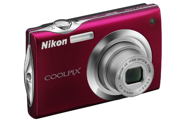 COOLPIX S4000のルビーレッド