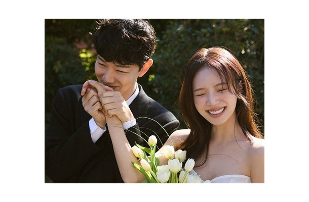 恋愛リアリティ番組のCA出身インフルエンサー結婚!! お相手は6歳上の実業家