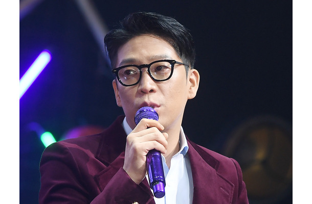 女会長との不倫疑惑に続き、今度は代理処方疑惑が浮上　“捏造”と否定していた韓国歌手「1～2錠ほどは…」