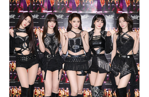 「橋を燃やして前へ」LE SSERAFIM、初ワールドツアーを通じて“恨み”を選ばなかった理由