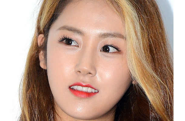 「殴られることを選んだ」いじめ・過食症・兄との突然の別れ…元K-POPアイドルの壮絶人生