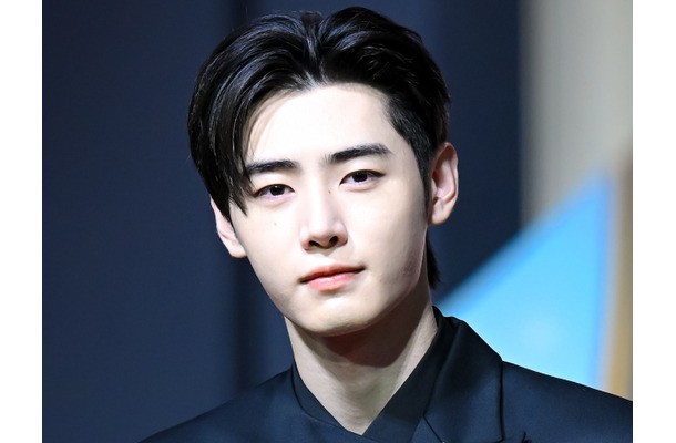 ENHYPEN・ソンフン、ミラノ冬季五輪の聖火リレーに参加！元フィギュア選手として夢見た舞台へ