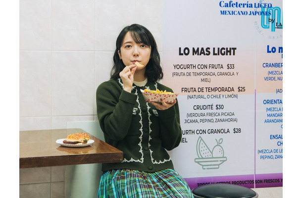 撮影：山本あゆみ上白石萌音 最新エッセイ集『そもそも』撮影：山本あゆみ（C）NHK出版