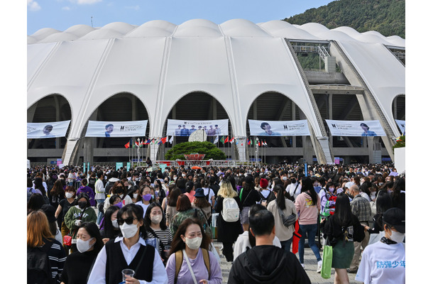 日本は5カ所、韓国はゼロ…K-POPの母国が直面する“会場不足”、ついに国会が動いた