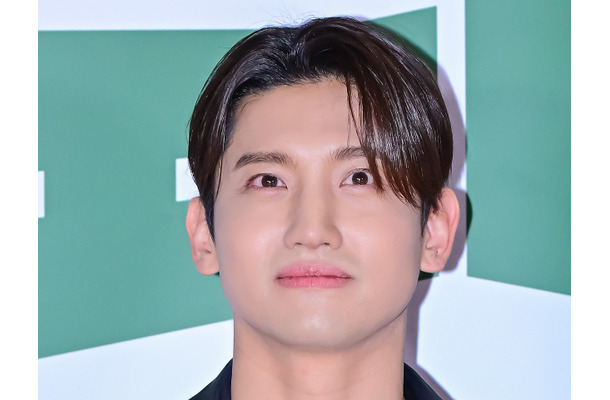 東方神起・チャンミン、事務所練習生の“体育教師”として登場！日本語で話しかける場面も