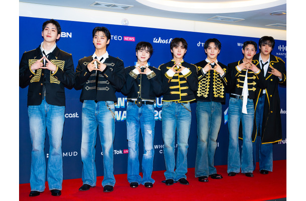 デビュー10周年を迎えるPENTAGON、約3年ぶりに“完全体”集結！「HMA 2025」で感動のステージ披露