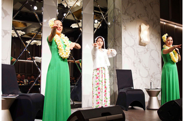 石原夏織2nd写真集『KALOHA』発売記念特別イベントの様子