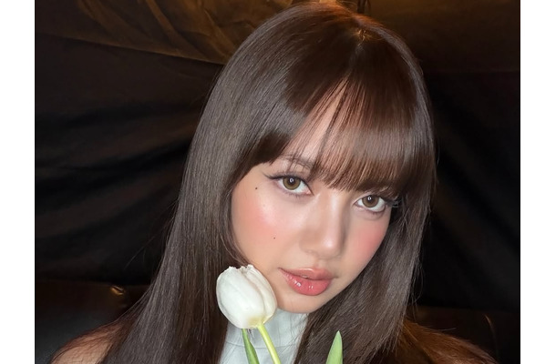 BLACKPINK・リサ、自らデザインに携わった衣装で存在感　「Kith Women Spring 2026」を公開