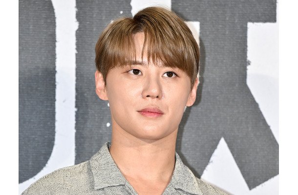 元東方神起・ジュンス、“韓国第1号オーナー”「テスラ・サイバートラック」で出勤！代表としての1日に注目