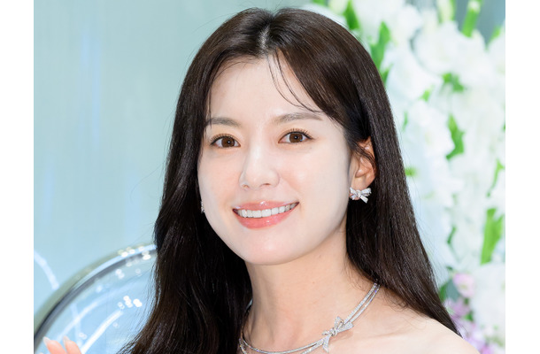 小栗旬と共演の女優ハン・ヒョジュ、キリスト教徒なのに仏教を学んだと告白「2月に卒業」
