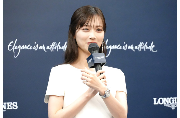 山下美月【撮影：小宮山あきの】山下美月【撮影：小宮山あきの】