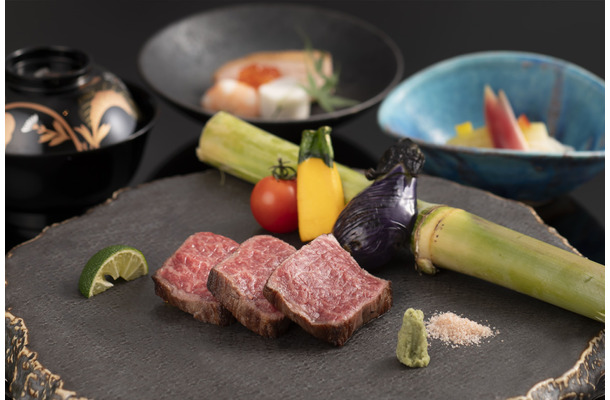 メインの松阪牛のもも肉ステーキ