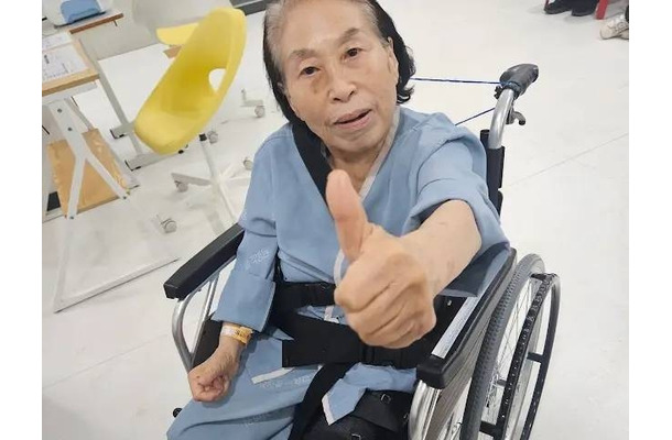 「迷惑行為」論争に続いて転倒骨折…86歳韓国ベテラン女優、波乱の2026年が話題