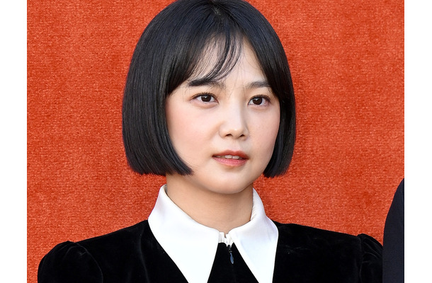 日本旅行中に“不親切な対応”に遭い苦言も…韓国女優、3歳の息子を公開「癒やされる」