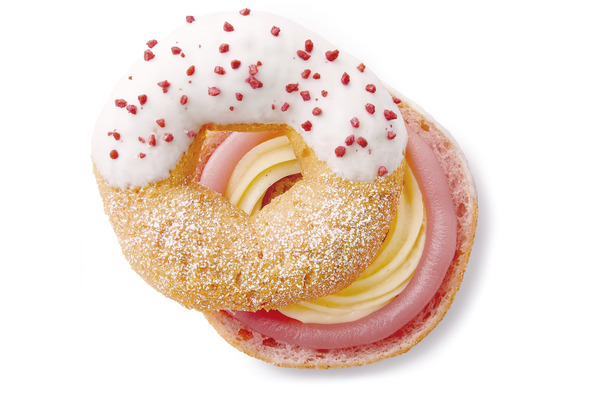 桜もちっとドーナツ 春めくいちごホイップだいふく風（テイクアウト　216円 、イートイン　　220円）