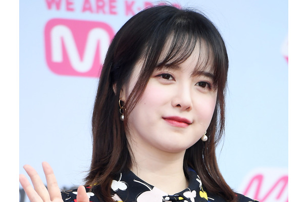 ヘアカーラー1個1400円!?韓国版『花男』女優の開発製品の値段に賛否「ダイソーで十分」