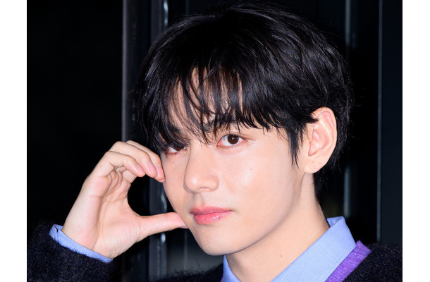 BTS・V、練習生になる過程もドラマチックだった？古びたアカデミーで発見された奇跡の1枚