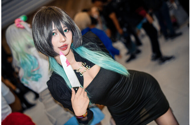 虚「極楽街」／elle（Instagram：mfn.__.mi）