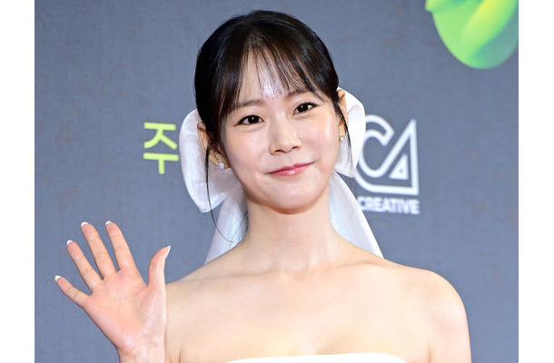 本当に37歳…？KARA・スンヨン、“奇跡の童顔”が魅せる成熟ムードにうっとり