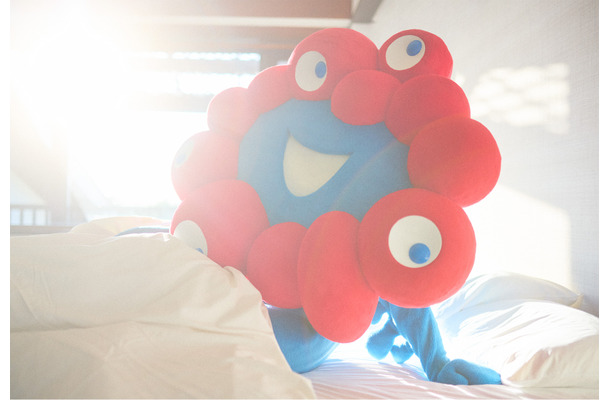 ミャクミャク1stグラビア写真集『I myaku you.」』（C）フェリシモ出版