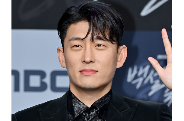 パク・ボゴムとも共演…俳優コ・ジュン（47）、一般女性と結婚へ！「互いの道しるべになる」