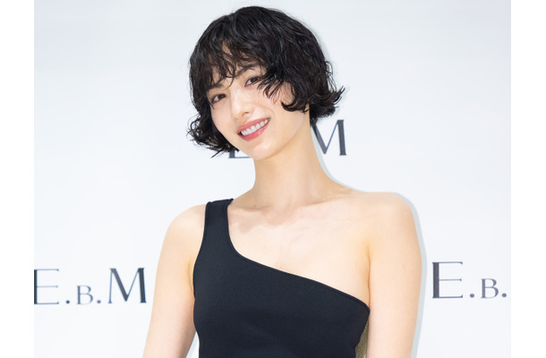 “世界で最も美しい顔”1位に選ばれたナナ、171cm40kg台を維持する食生活とは「空腹時にバターを…」