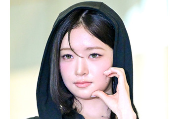 IVE・レイ、ショートパンツから“美脚”がスラリ…抜群スタイル際立つブラックコーデで日本へ出国 画像