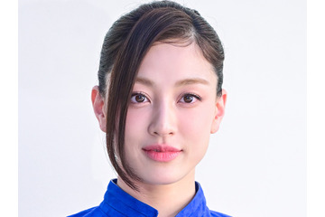 TWICE・ジヒョ、ジャマイカ出身歌手Shenseeaとコラボ！2人の“化学反応”に世界が注目 画像