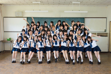 HKT48結成15周年記念の特別ムックが発売！水着グラビア＆キャプテン対談ありの豪華内容 画像