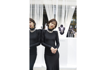 北川景子・神宮寺勇太・渡辺謙らドレススタイルで登場！ミキモトの新作ハイジュエリーをパリで発表 画像