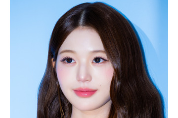 態度の炎上を意識？IVE・ウォニョン、撮影現場スタッフの“異なる視線”をアピールか 画像