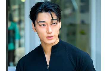 「隣にいたらびびる」ATEEZ・サンが東京の街中に！“彼氏感”あふれるオフショットにファン悶絶 画像