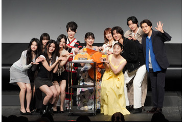 山下美月、バースデーサプライズに歓喜「橋本環奈に花束をもらえる人生でよかった」 画像