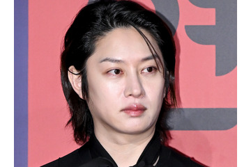 交通事故で障がい認定受けたSUPER JUNIOR・ヒチョル、運転中に喧嘩するカップルへ忠告「本当に危険」 画像