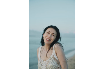 デビュー35年・雛形あきこが22年ぶり写真集を発売　封印の水着グラビアも解禁 画像