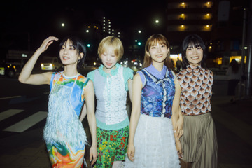 解散目前の『ExWHYZ』、ファン必見のラストグラビア！「B.L.T.10月号」今注目アイドルたちも登場 画像