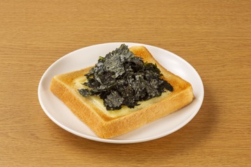 東京タワーに全国の海苔専門店が集結！黒い海苔1万パックを無料配布 画像