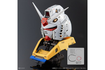 「ガンダム」1回1,850円の高級ガシャポン！コクピットまで作り込まれた「バストアップモデル」が2次予約―内部にはアムロの姿も 画像
