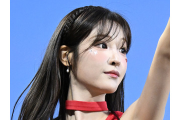 絶対領域スレスレ…韓国美女チア、“超ミニ丈”のユニ姿で見せた抜群スタイル！爽やかに応援 画像