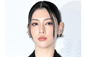 ベッドシーンに続き…三吉彩花、高校生まで父親と入浴の過去が韓国で話題「ギャップがすごい」 画像