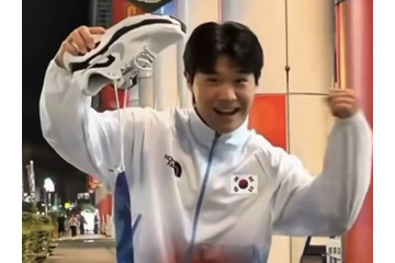 地雷で負傷の兵士を揶揄したのかとも…韓国サッカー代表の相次ぐモラル問題、“靴の中からメダル”パフォが波紋 画像