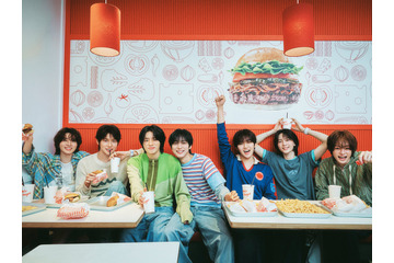 “先輩”MONSTA Xメンバーからお小遣いも！日韓同時デビュー果たしたAEN、ステージ外の素顔を公開 画像